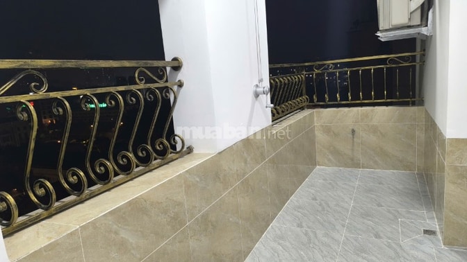 Bán căn hộ 4PN, Tòa Mễ Trì Hạ, 120m2, góc, nhà đẹp- Giá 7,9 tỷ.
