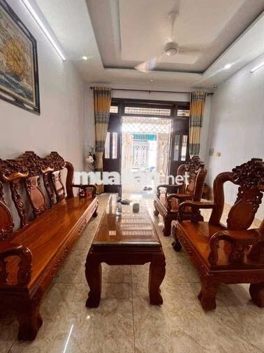 cho thuê nhà tx 24 q12 có nội thất 4p ngu gia 10tr