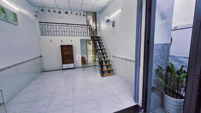 Chính chủ cho thuê nhà nguyên căn Q8 - 2 phòng có máy lạnh