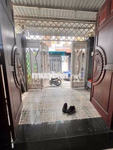 cho thuê nhà tx 24 q12 có nội thất 4p ngu gia 10tr