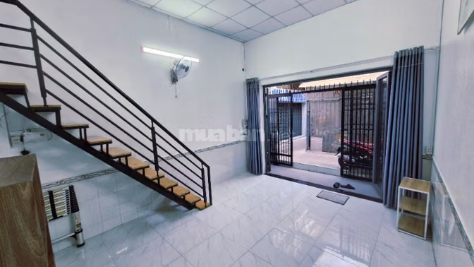 Chính chủ cho thuê nhà nguyên căn Q8 - 2 phòng có máy lạnh