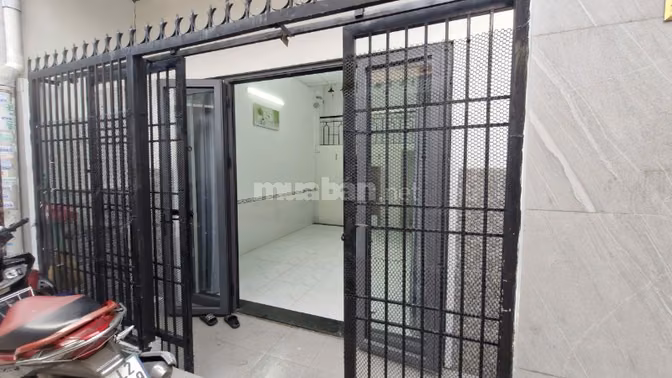 Chính chủ cho thuê nhà nguyên căn Q8 - 2 phòng có máy lạnh
