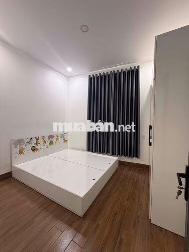 Nhà Phú Hoà hẻm 93 minh khai trệt 2 lầu full nội thất thủ dầu 1