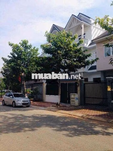 Cho thuê nhà vừa vửa làm văn phòng rộng 140m2 đất  3 lầu Thủ Dầu Một