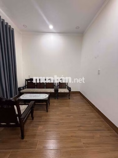 Nhà Phú Hoà hẻm 93 minh khai trệt 2 lầu full nội thất thủ dầu 1