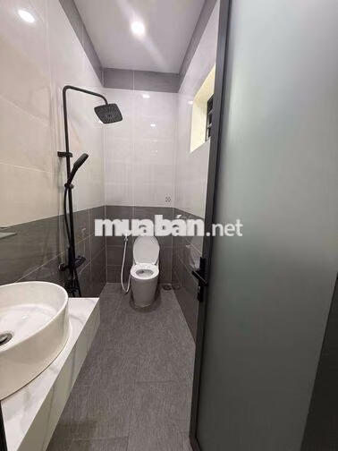 Nhà Phú Hoà hẻm 93 minh khai trệt 2 lầu full nội thất thủ dầu 1