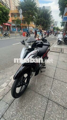 Honda Wave RSX Fi 2019 Đen trắng