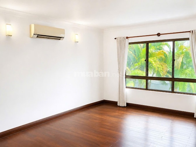  Biệt thự cho thuê Trần Văn Sắc, 20x26m, hồ bơi riêng, 4PN, Giá $5,000