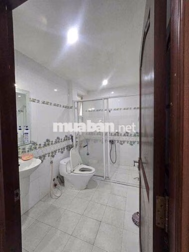 giá 38tr 100m2 cộng hoà tân bình
