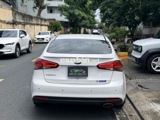 Kia Cerato 1.6 AT 2017 Trắng Tự động 83.000 Km.