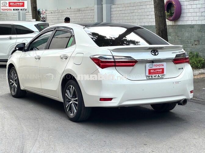Toyota Altis 1.8G 2019 Trắng 74.000 km