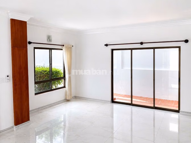  Biệt thự cho thuê Trần Văn Sắc, 20x26m, hồ bơi riêng, 4PN, Giá $5,000