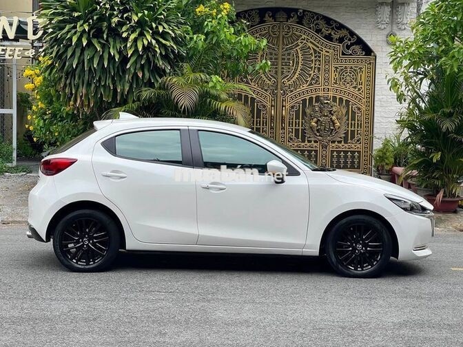 Mazda 2 Sport Luxury 2023 Trắng Tự động 46.000 km