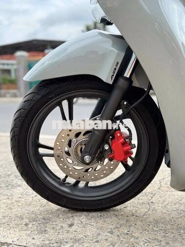 Honda SH 160i ABS 2025 Xám xi măng odo 8.600 km