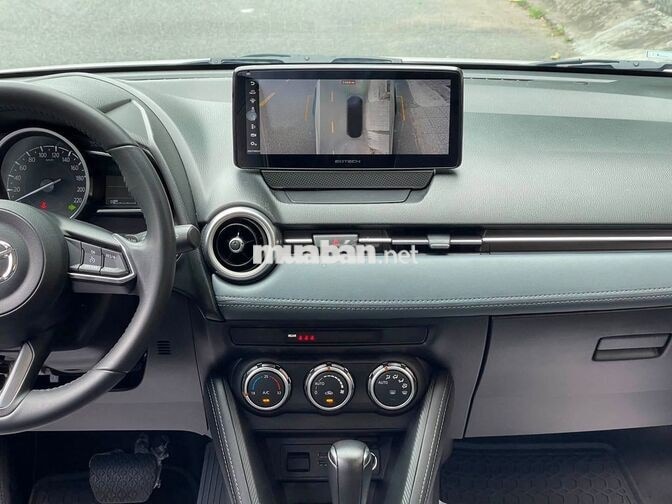 Mazda 2 Sport Luxury 2023 Trắng Tự động 46.000 km