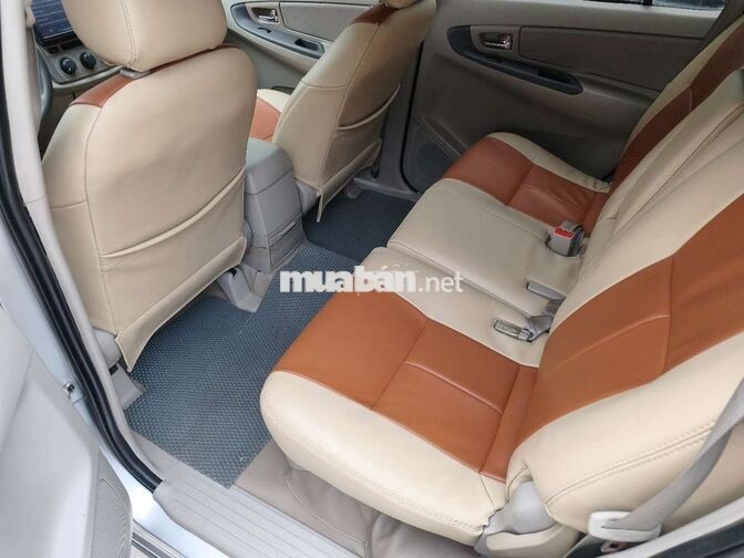 Toyota Innova G 2.0AT 2013 Bạc 120000 km