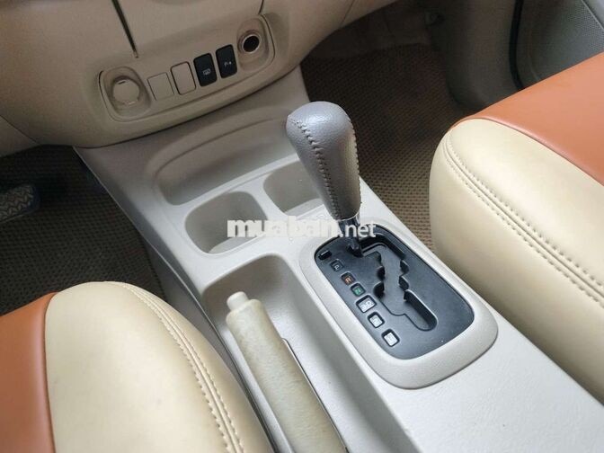 Toyota Innova G 2.0AT 2013 Bạc 120000 km