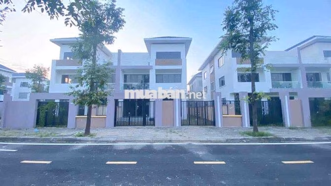 cho thuê mặt sàn 150m làm phòng tập, văn phòng giá tốt