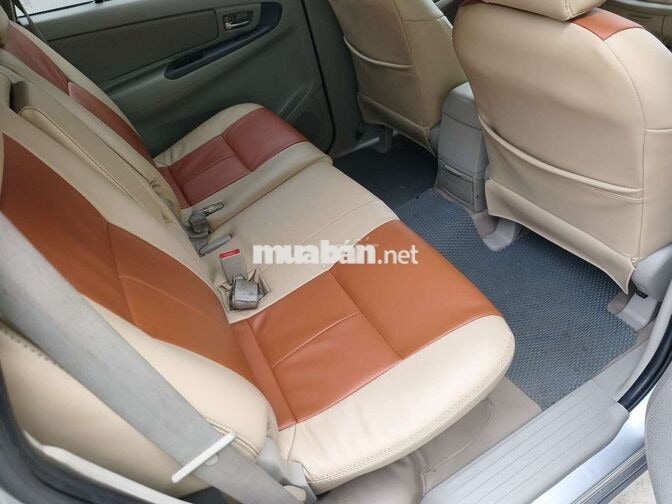 Toyota Innova G 2.0AT 2013 Bạc 120000 km
