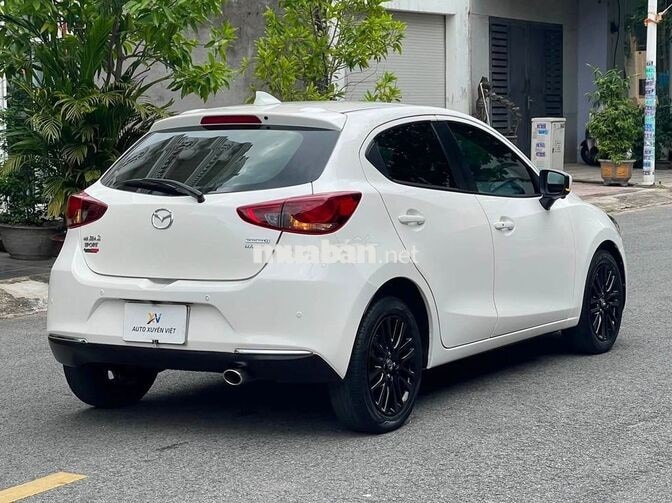 Mazda 2 Sport Luxury 2023 Trắng Tự động 46.000 km
