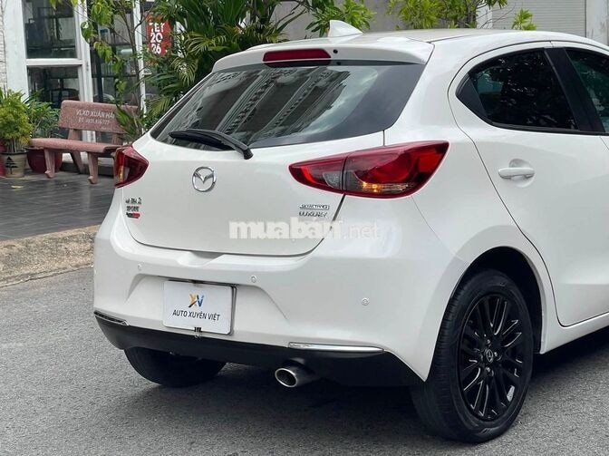Mazda 2 Sport Luxury 2023 Trắng Tự động 46.000 km