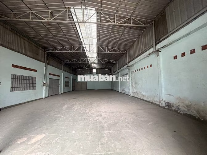 CHO THUÊ XƯỞNG 300M TÂN ĐÔNG HIỆP DĨ AN GẦN TRUNG TÂM Y TẾ DĨ AN