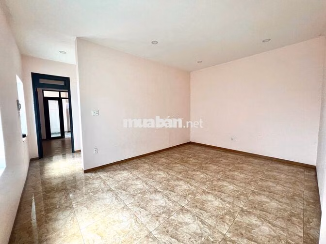 CHO THUÊ NHÀ KINH DOANH 3 TẦNG NGANG 6M MẶT ĐƯỜNG LÊ HỒNG PHONG