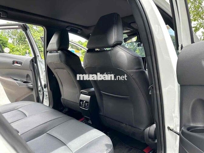 Toyota Corolla Cross 1.8V 2025 Trắng 1.500KM