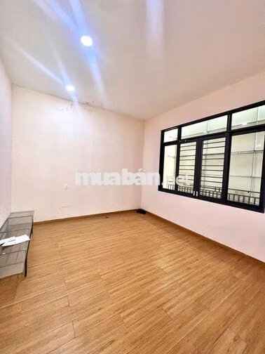 CHO THUÊ NHÀ KINH DOANH 3 TẦNG NGANG 6M MẶT ĐƯỜNG LÊ HỒNG PHONG
