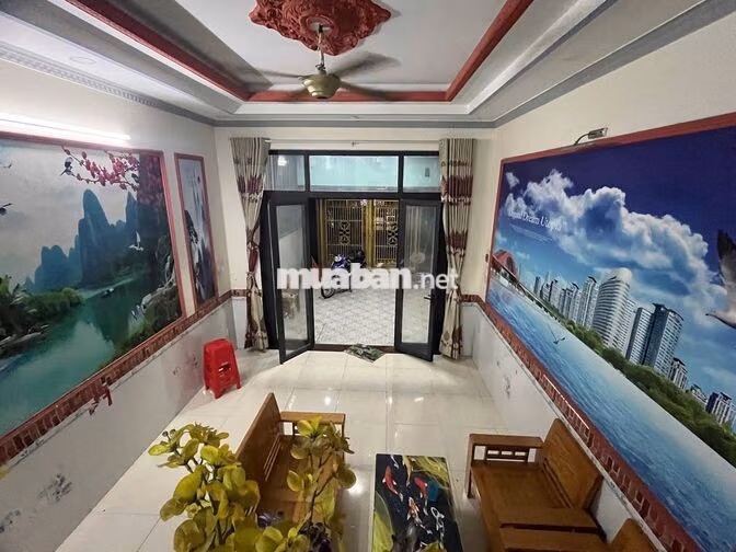 CHO THUÊ NHÀ TRỆT LẦU SÂN XE HƠI FULL NỘI THẤT GẦN VINCOM 550 DĨ AN