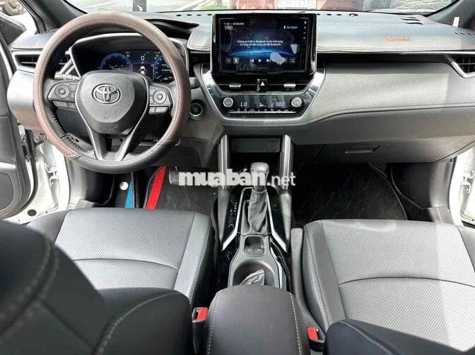 Toyota Corolla Cross 1.8V 2025 Trắng 1.500KM