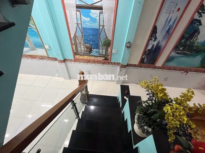 CHO THUÊ NHÀ TRỆT LẦU SÂN XE HƠI FULL NỘI THẤT GẦN VINCOM 550 DĨ AN