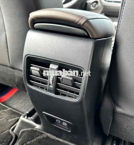 Toyota Corolla Cross 1.8V 2025 Trắng 1.500KM