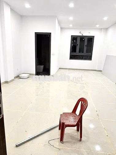 NHÀ KINH DOANH 5 TẦNG - CÓ THANG MÁY - 6 PHÒNG NGỦ