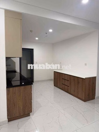 Cho thuê Sky Villa Diamond Celadon City Tân Phú - 160m² Full NT Xe Đậu