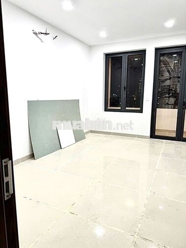 NHÀ KINH DOANH 5 TẦNG - CÓ THANG MÁY - 6 PHÒNG NGỦ