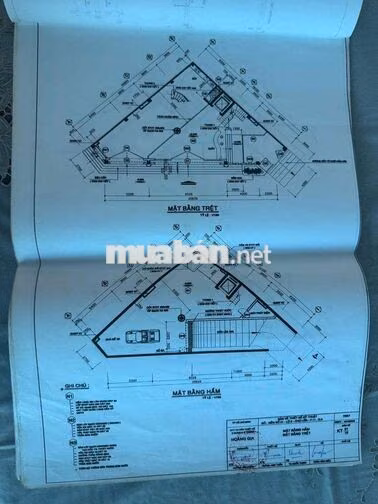 Tổng diện tích sử dụng: 1000m² Mặt tiền rộng 20m Kết cấu: 1 hầm – 1 tr