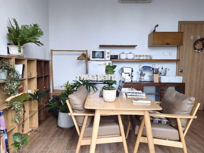 Phòng cho thuê có điều hoà, nội thất cơ bản