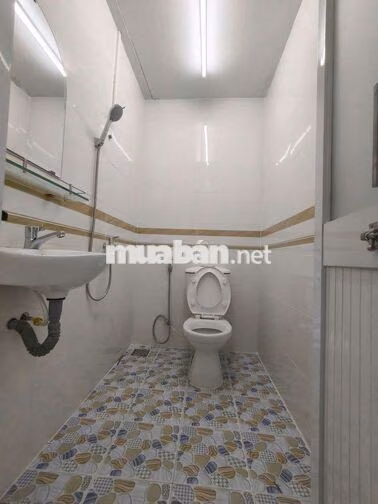 Nhà cho thuê Âu Cơ, TP (4PN 2WC) hẻm 4m thông thoáng, nhà trống ở ngay