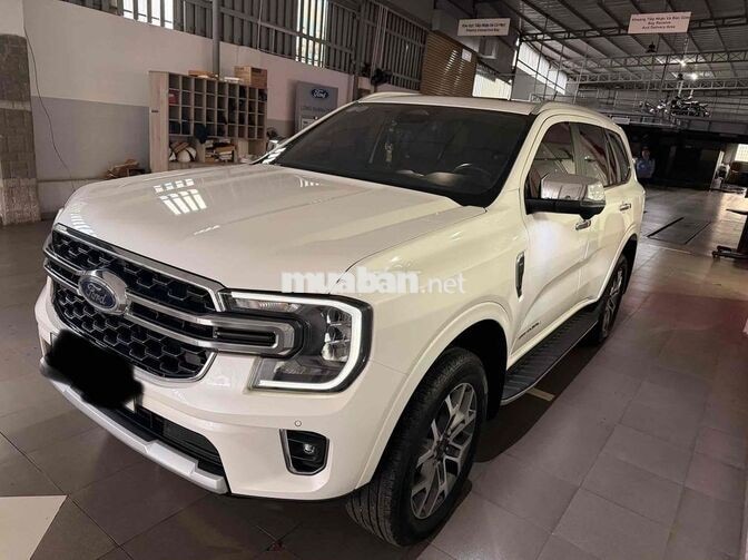 Ford Everest Titanium 2025 4x2 Trắng 10.000km