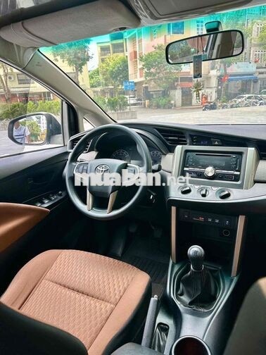 Toyota Innova 2019 Số sàn Bạc