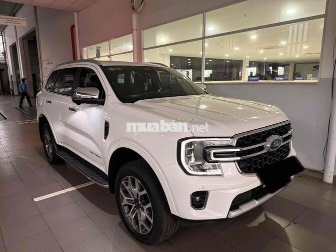 Ford Everest Titanium 2025 4x2 Trắng 10.000km