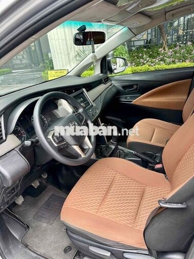 Toyota Innova 2019 Số sàn Bạc