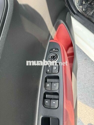 i10 SX 2021 xe gia đình mua mới odo 4v6