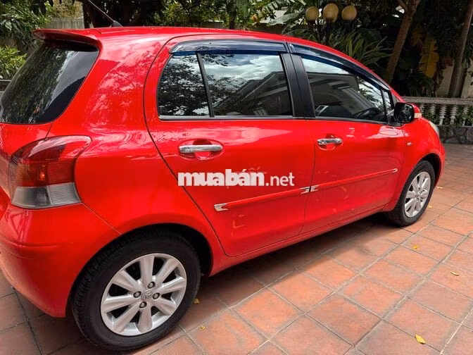 Toyota Yaris 2011 Đỏ