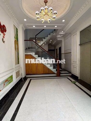 Nhà 1 trệt 3 lầu sân thượng đường Bình Thành BHH B bình tân