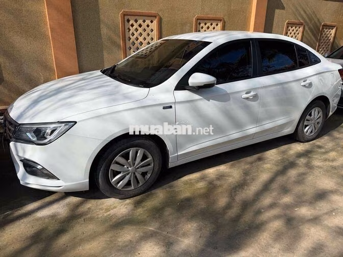 MG MG5 Số sàn màu Trắng