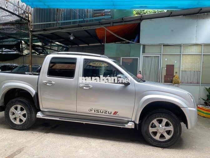 Isuzu D-Max Số tự động Bạc 5 chỗ