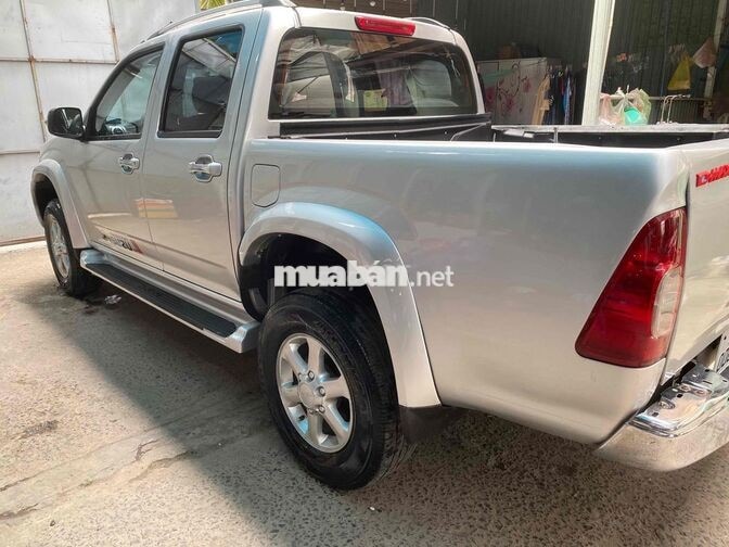 Isuzu D-Max Số tự động Bạc 5 chỗ