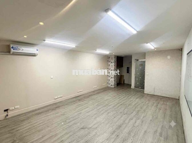 PHÒNG TRỌ LỚN MẶT TIỀN QUẬN 5 GIÁ RẺ